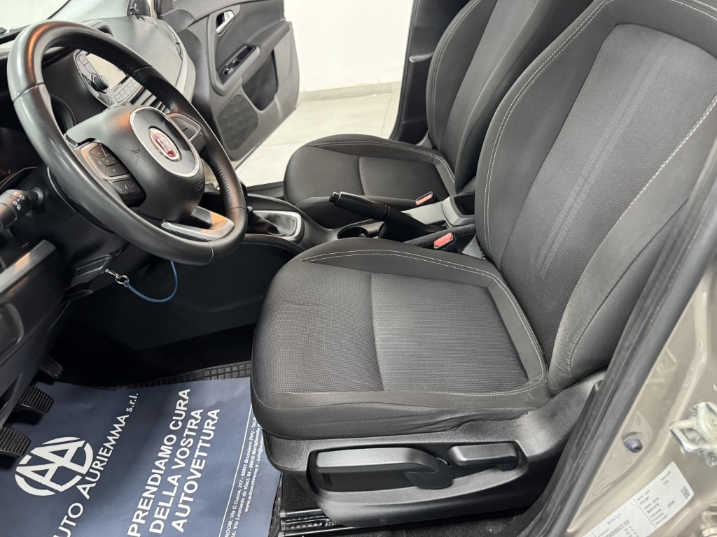 Fiat Tipo 1400 GPL BUSINESS NAVI + RETROCAMERA